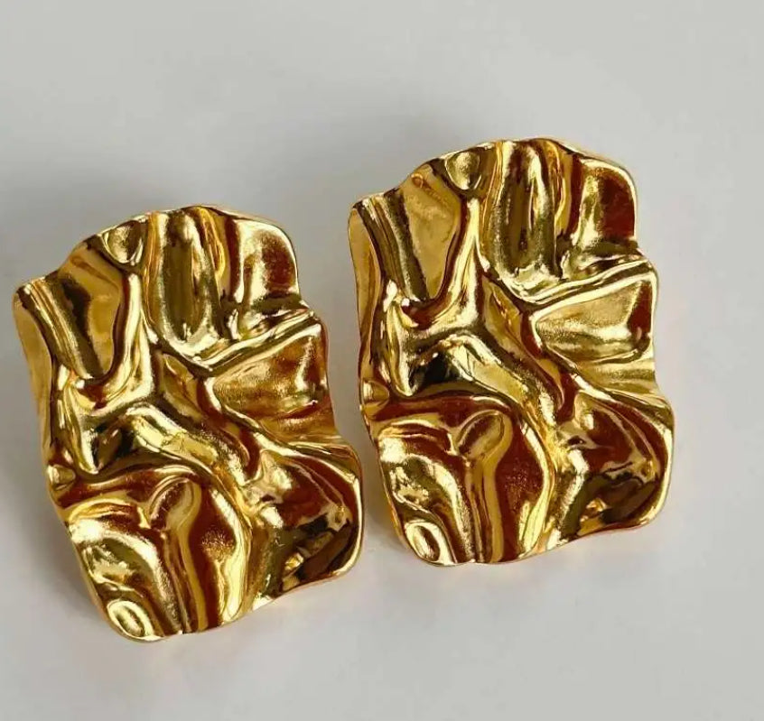 Serene Studs (Gold Bar)