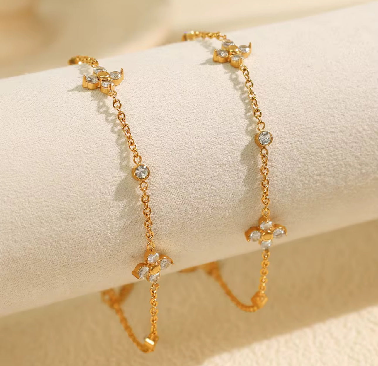 Flora Dainty Bracelet