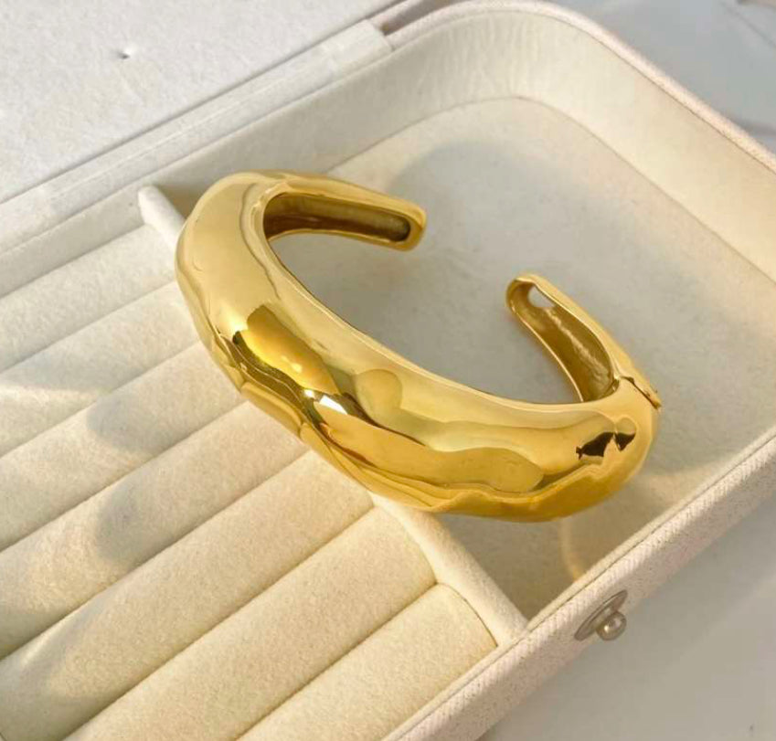 Bold Cuff