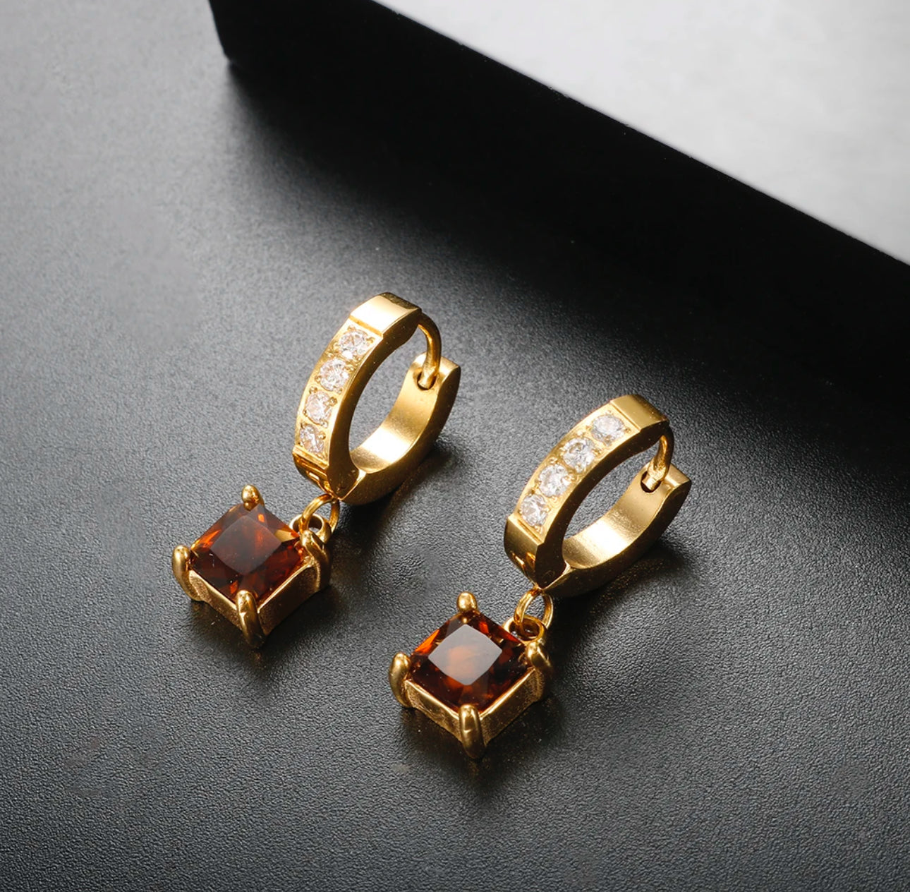 Burgundy Bliss Huggie