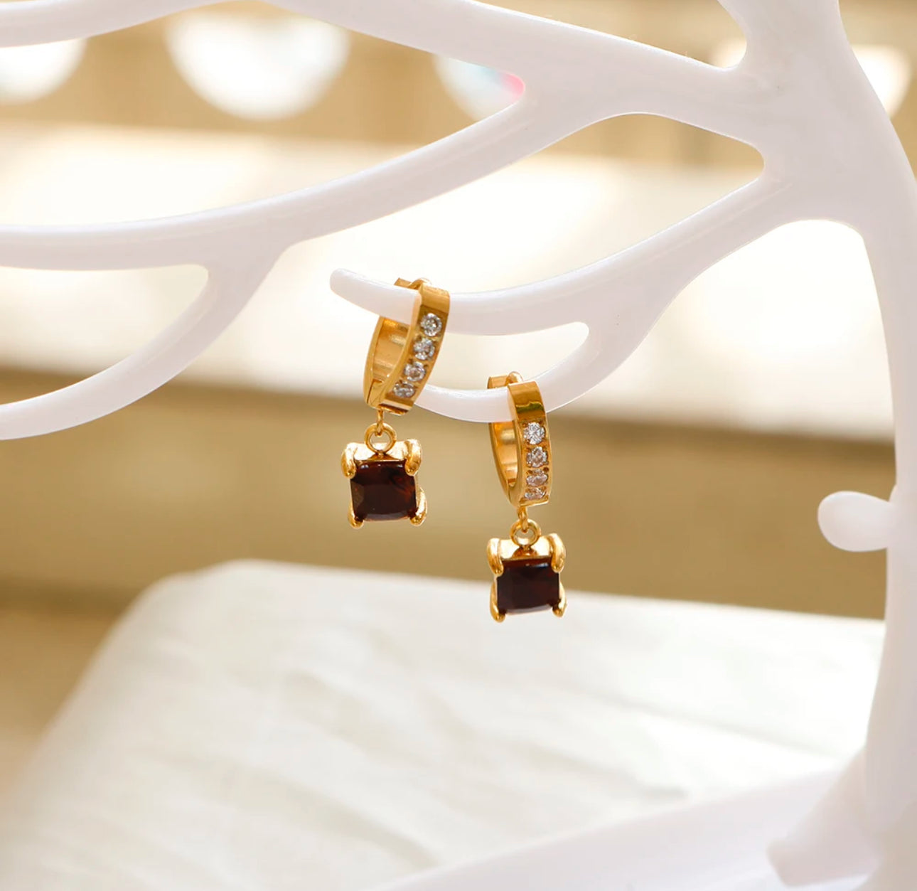 Burgundy Bliss Huggie