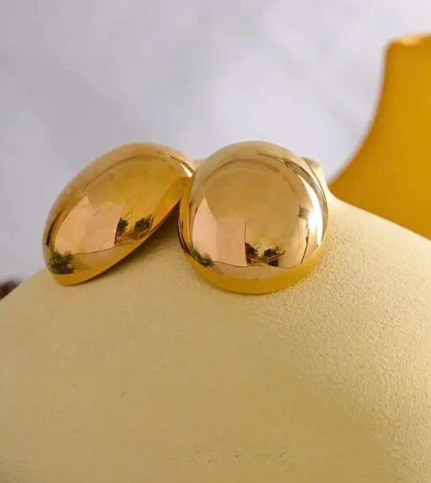 Bold Egg Studs