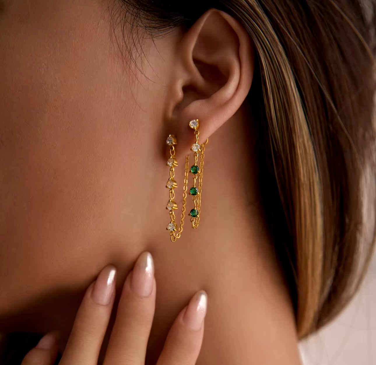 Ariana Dangling Huggie