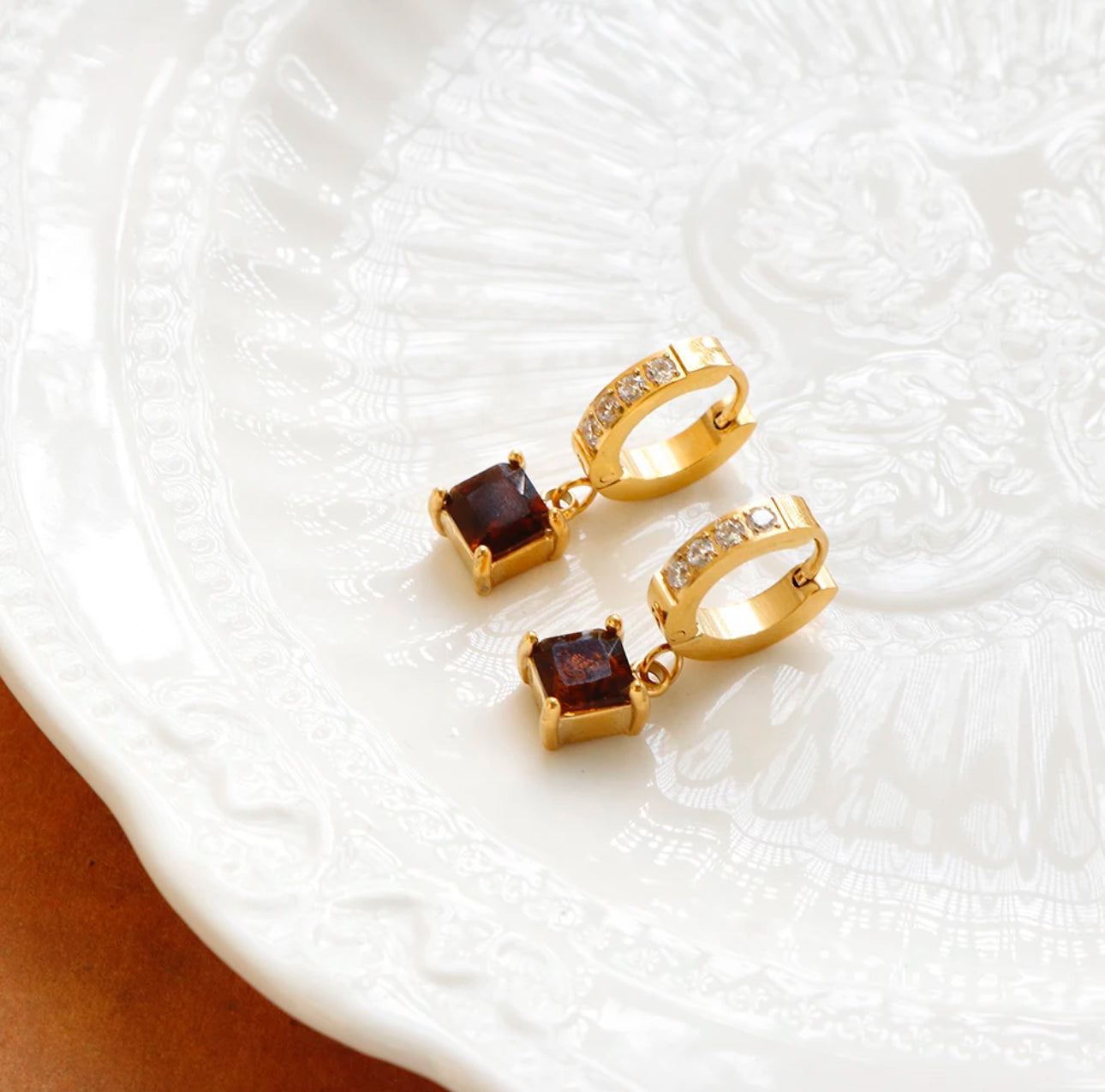 Burgundy Bliss Huggie