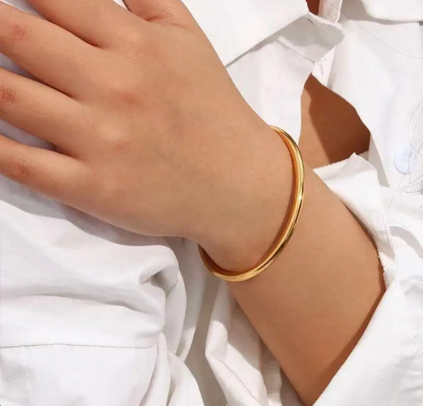 Bella Cuff