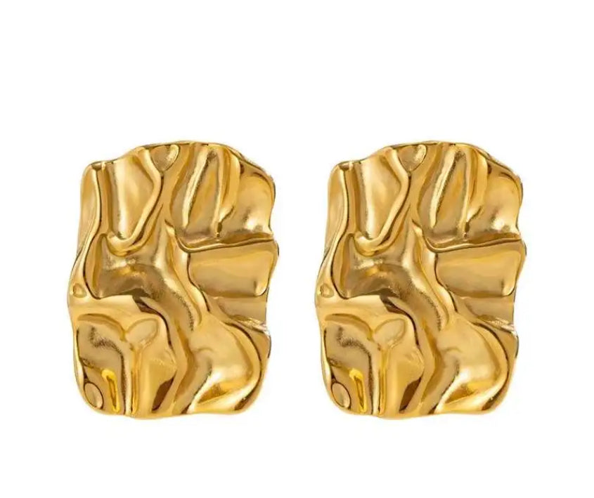 Serene Studs (Gold Bar)