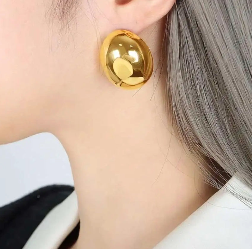 Bold Egg Studs