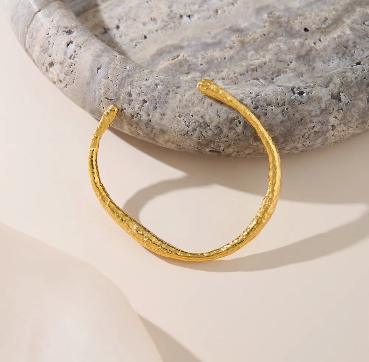 Azur Cuff Bracelet - 18k Gold plated