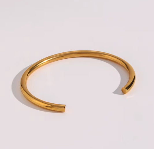 Bella Cuff - 18k gold plated