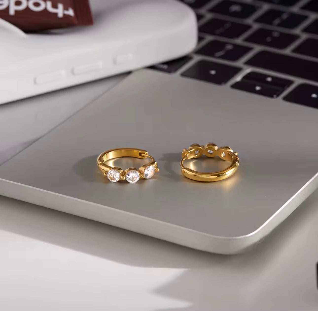 Aura Hoops
