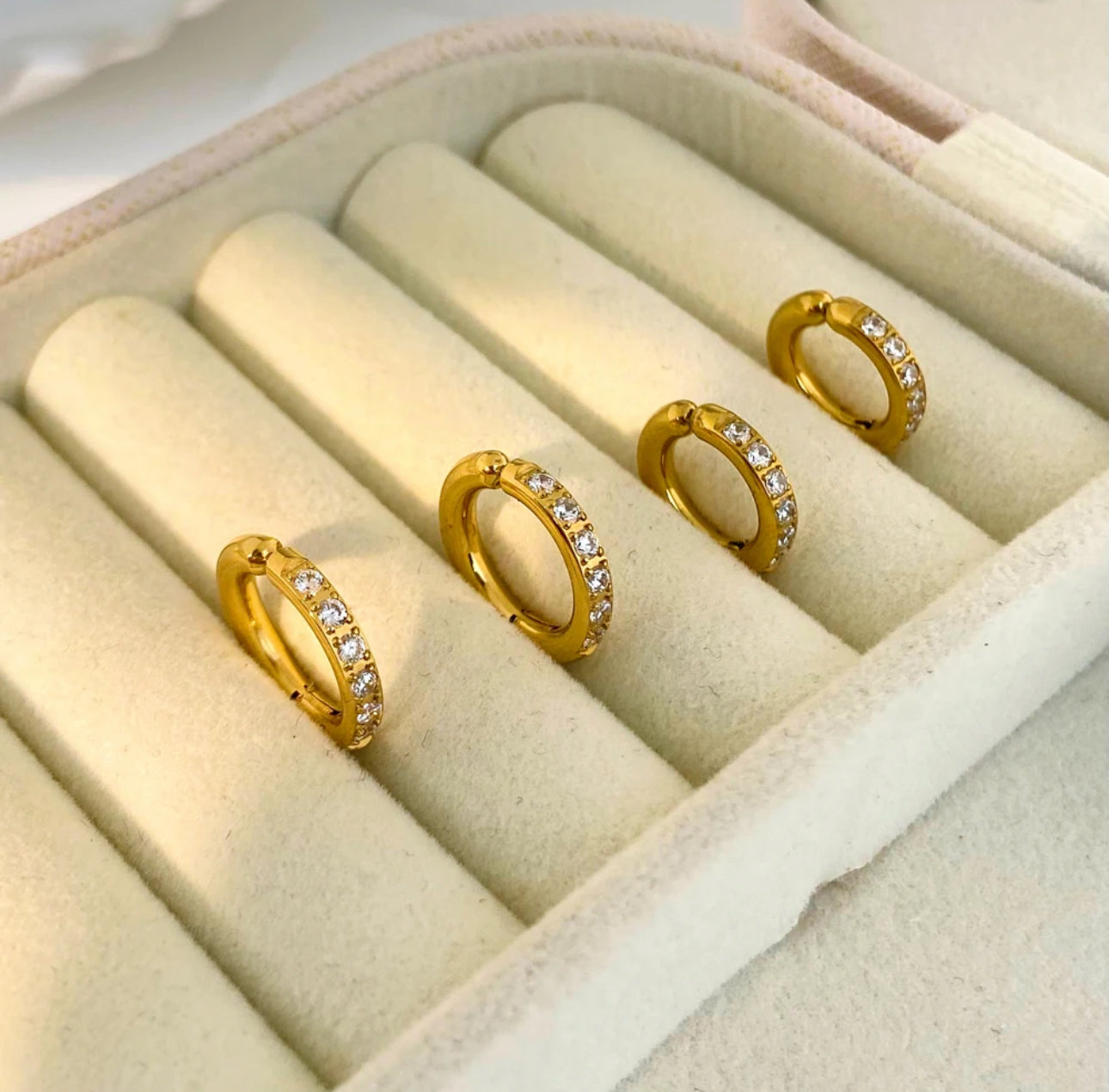 Piercing Huggies - 18k gold plated