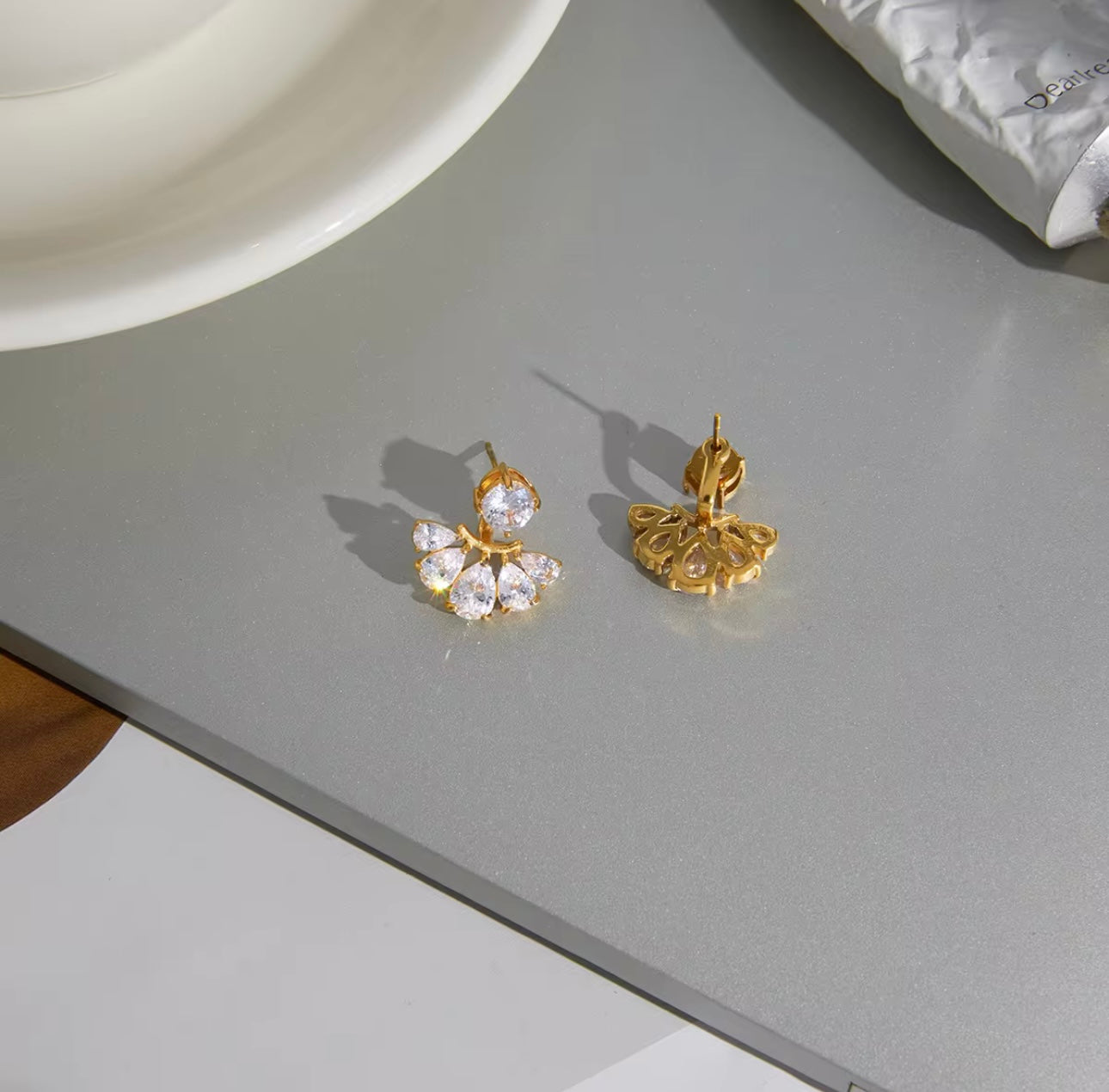 Tina Diamond Earrings - 18k Gold Plated