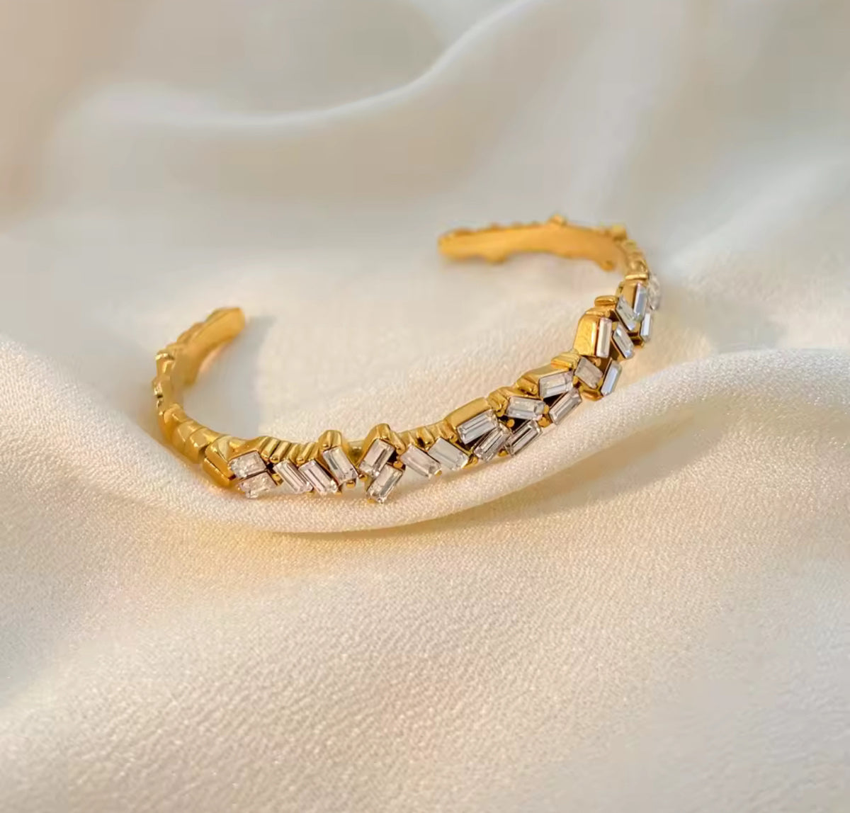 Scarlet Bracelet - 18k Gold Plated