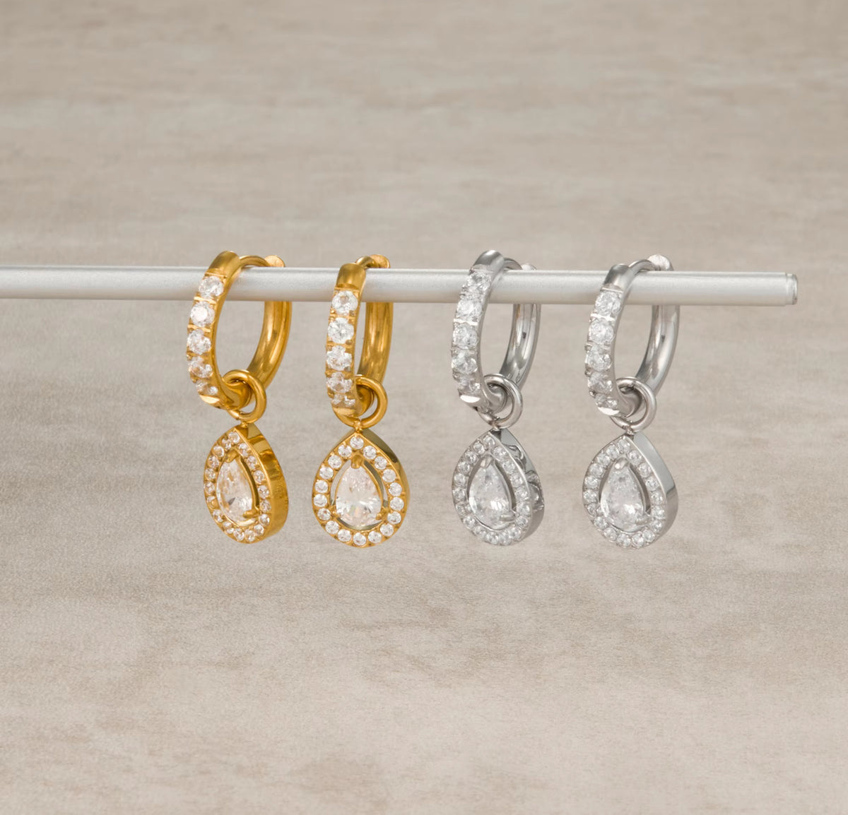 Dew crystal Earring - 18k Gold Plated